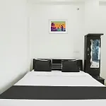 Hotel O Chandra Vilas